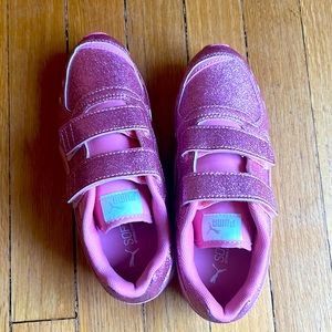 Glitter puma running shoes. Like new. Size 3 (big kids),